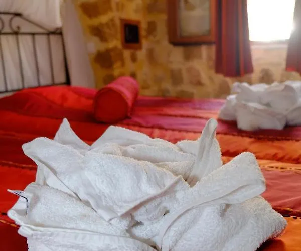 מלון Cava D'oro 3*