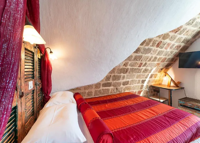 Cava D'oro עיר רודוס