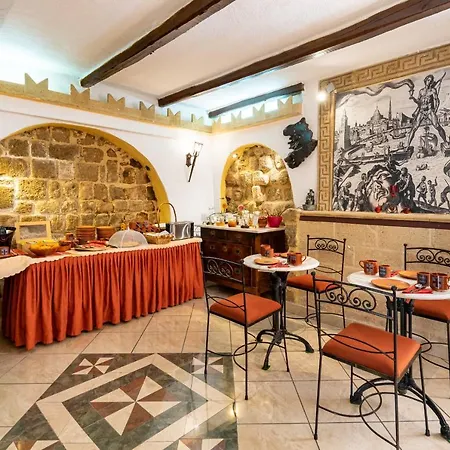 Cava D'oro Szálloda 3*